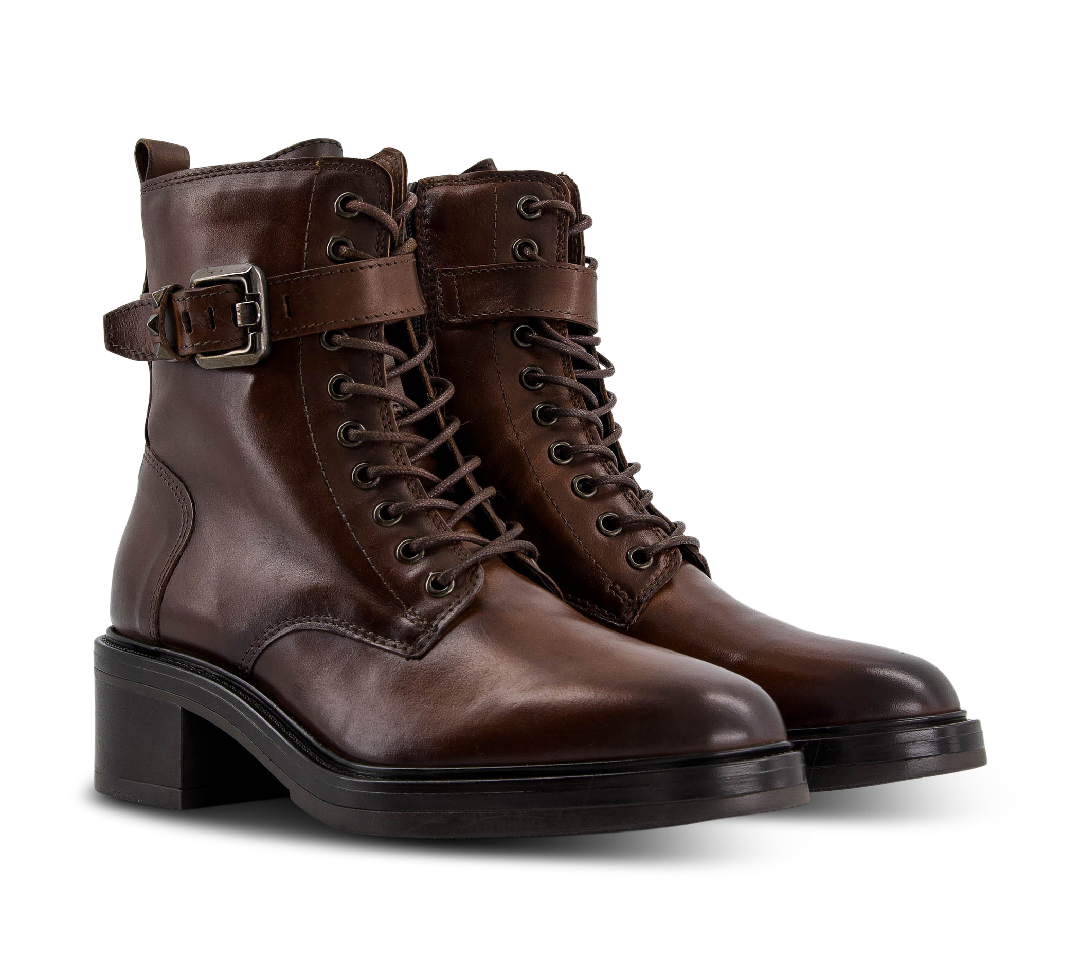 paar Schnürstiefel