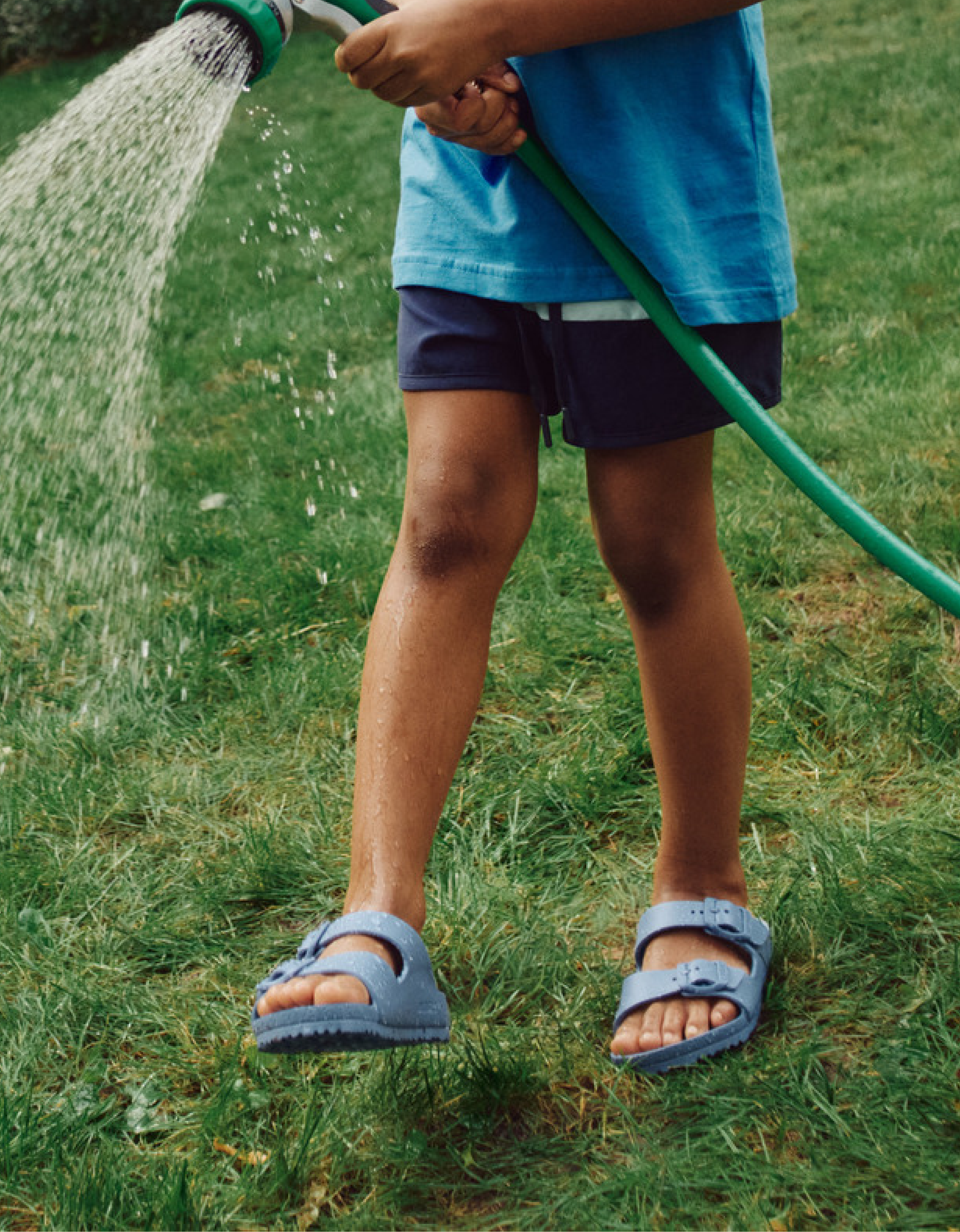 Badeschuhe und Slides