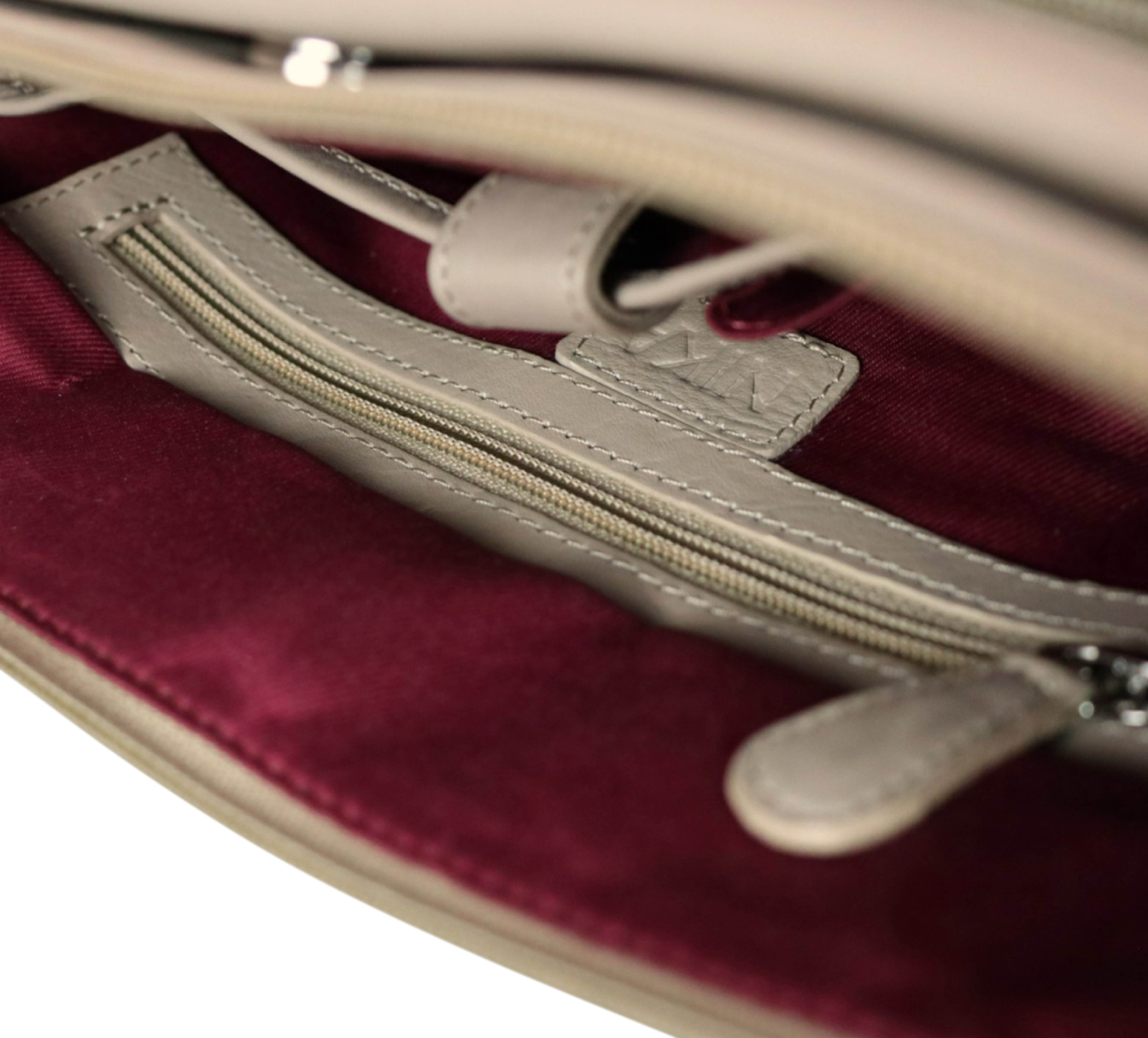 hinten -